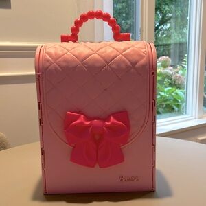 Barbie fold out house